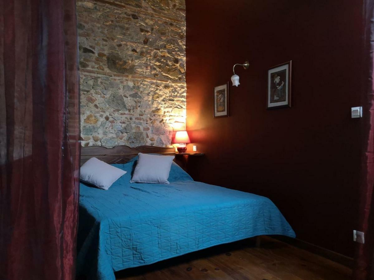 El Castell Embruixat Hotel Saint-Hippolyte  ภายนอก รูปภาพ